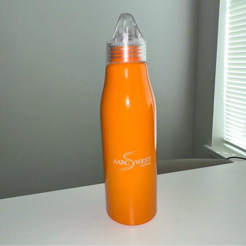 NWT Refresh Vibrant Orange Bottle Lid